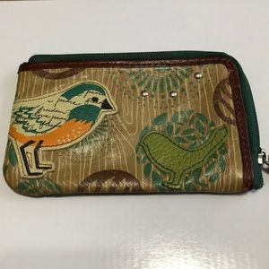 vintage looking fossil wallet:)